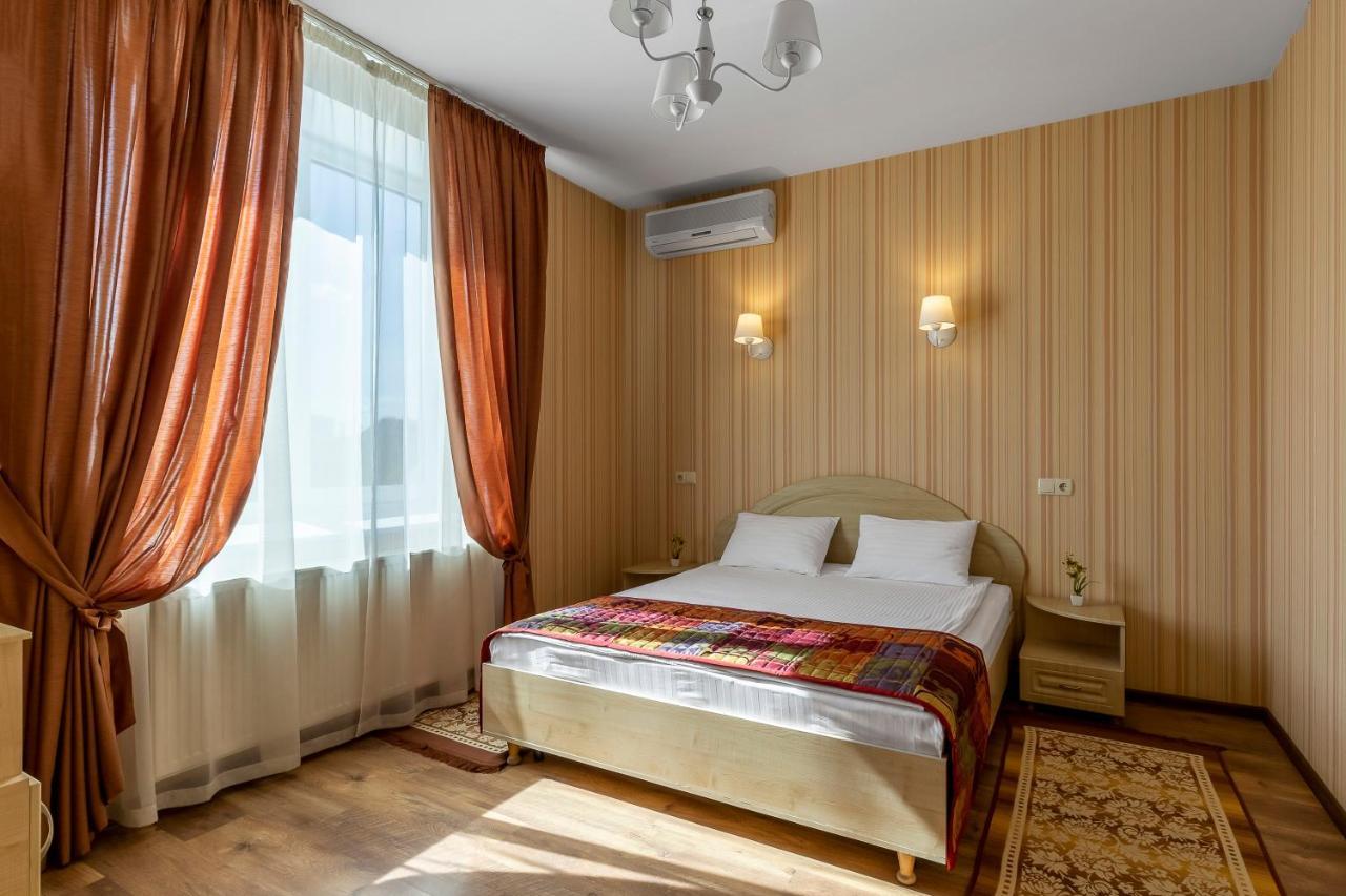 Гостиница Siesta Киев Sofiivska Borshchahivka Exterior photo
