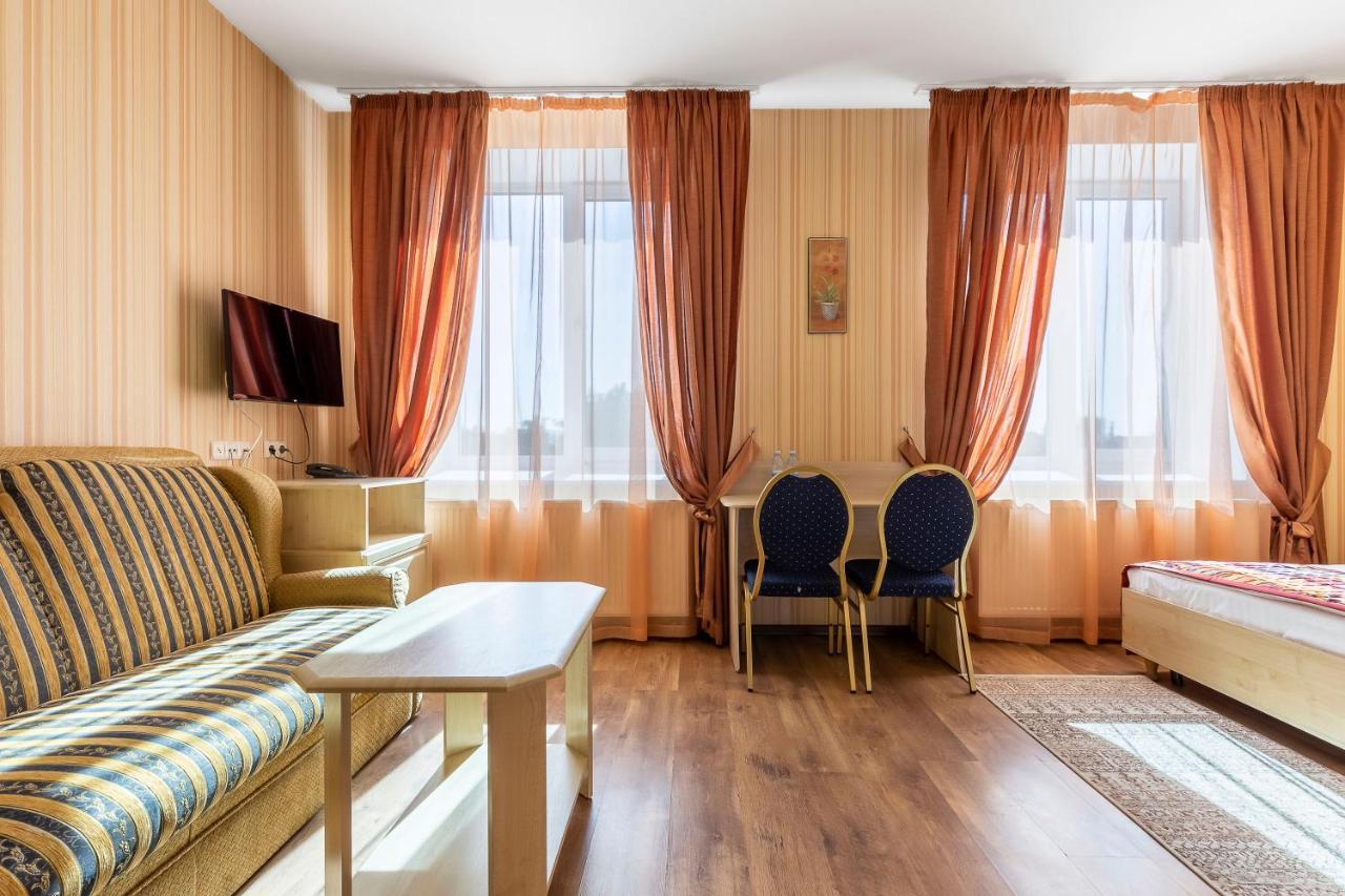 Гостиница Siesta Киев Sofiivska Borshchahivka Exterior photo
